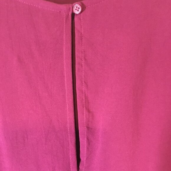 Old Navy Tank Top Loose Fit NWOT Women's Size Large in Cranberry Lightweight - Picture 6 of 9